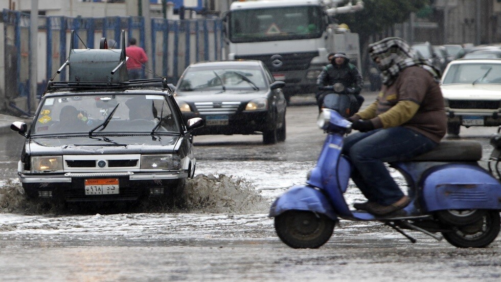 مصر تعلق الدراسة غدا الثلاثاء في مدارس القاهرة لسوء الأحوال الجوية