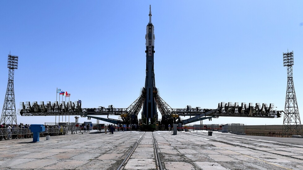 "بايكونور" يستقبل دفعة جديدة من أقمار OneWeb