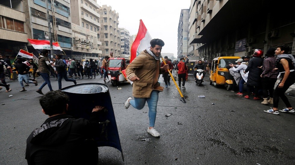 العراق.. مقتل اثنين من المحتجين في صدامات مع قوات الأمن