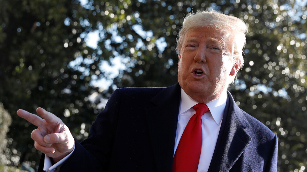 ترامب يمدد العقوبات "الأوكرانية " ضد روسيا