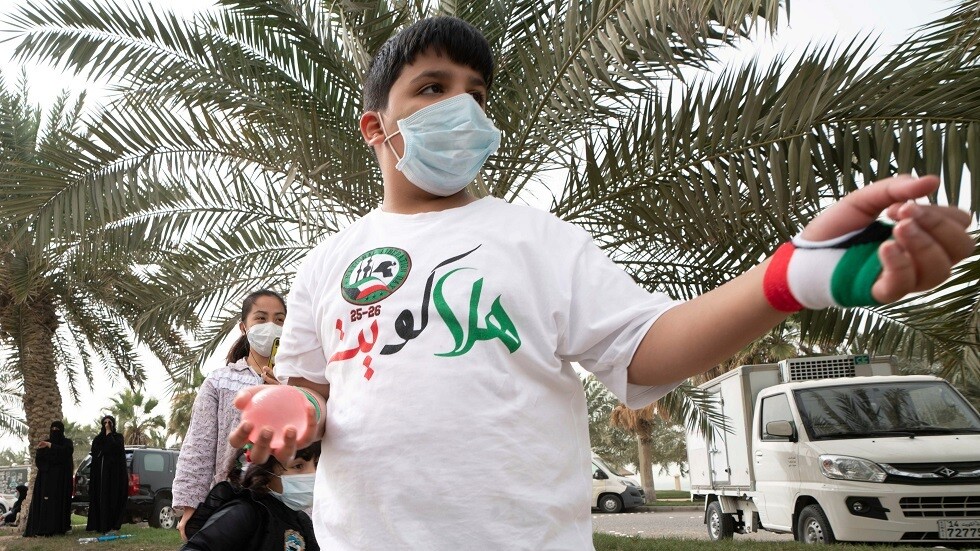 الحكومة الكويتية تقر تعطيل الدراسة لمدة أسبوعين في المدارس والجامعات والكليات بسبب "كورونا"