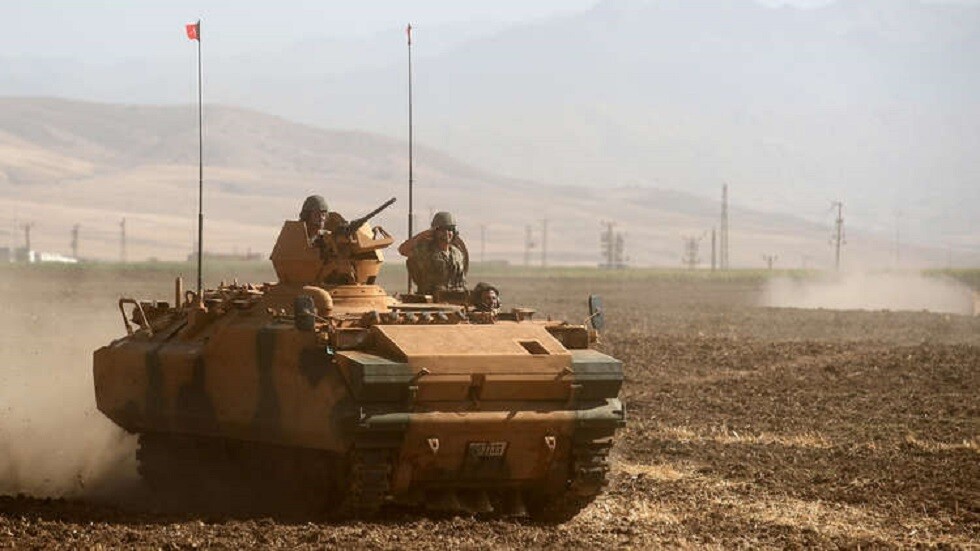 مقتل جنديين تركيين في غارة جوية بسوريا