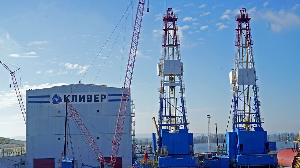 خبيرة تكشف عن مكاسب أنقرة ولندن وواشنطن من شراء النفط الروسي