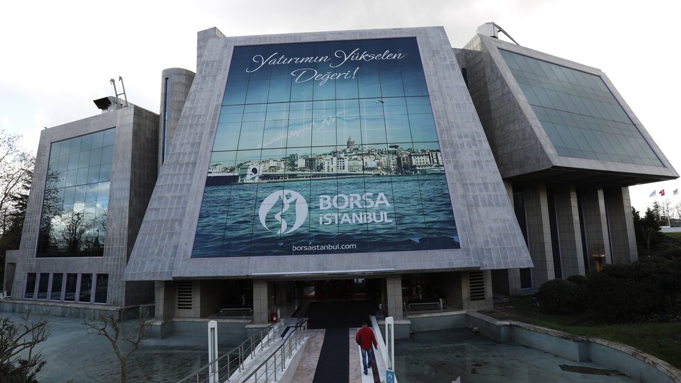 بورصة اسطنبول تهوي