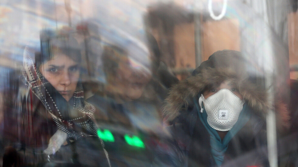 إيران تسجل 8 وفيات جديدة و143 إصابة بفيروس كورونا خلال الـ24 ساعة الأخيرة