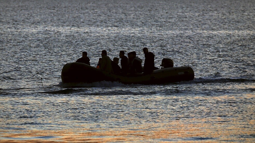 وصول أول دفعة من المهاجرين اللاشرعيين إلى اليونان