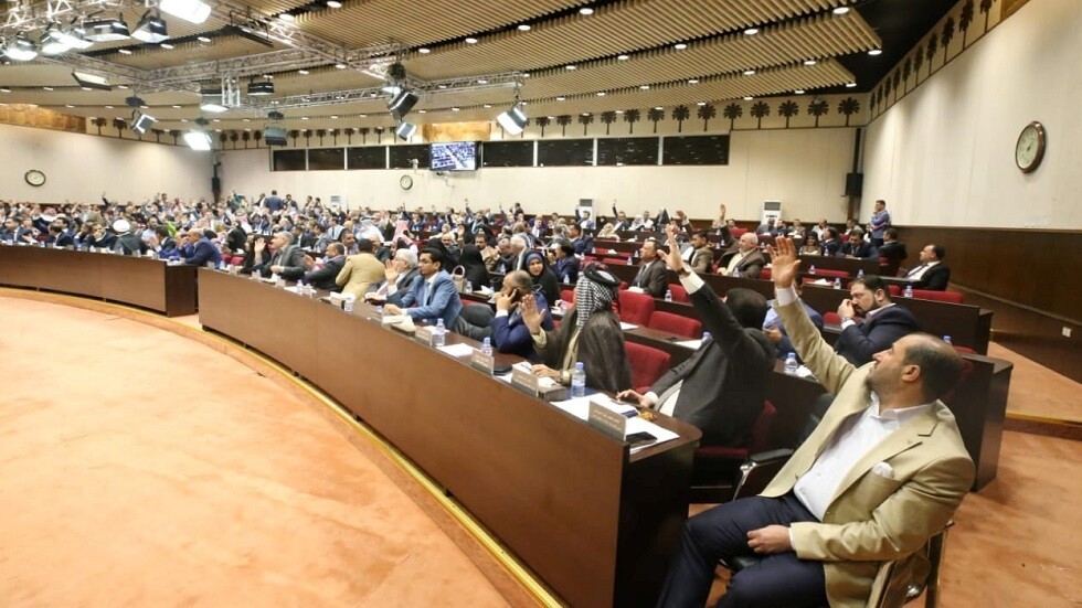 البرلمان العراقي يؤجل جلسته إلى الأحد استجابة لطلب رئيس الوزراء المكلف