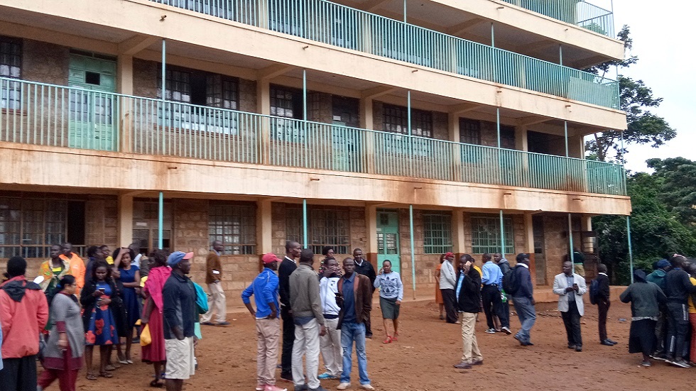 مقتل 14 تلميذا بتدافع في مدرسة كينية