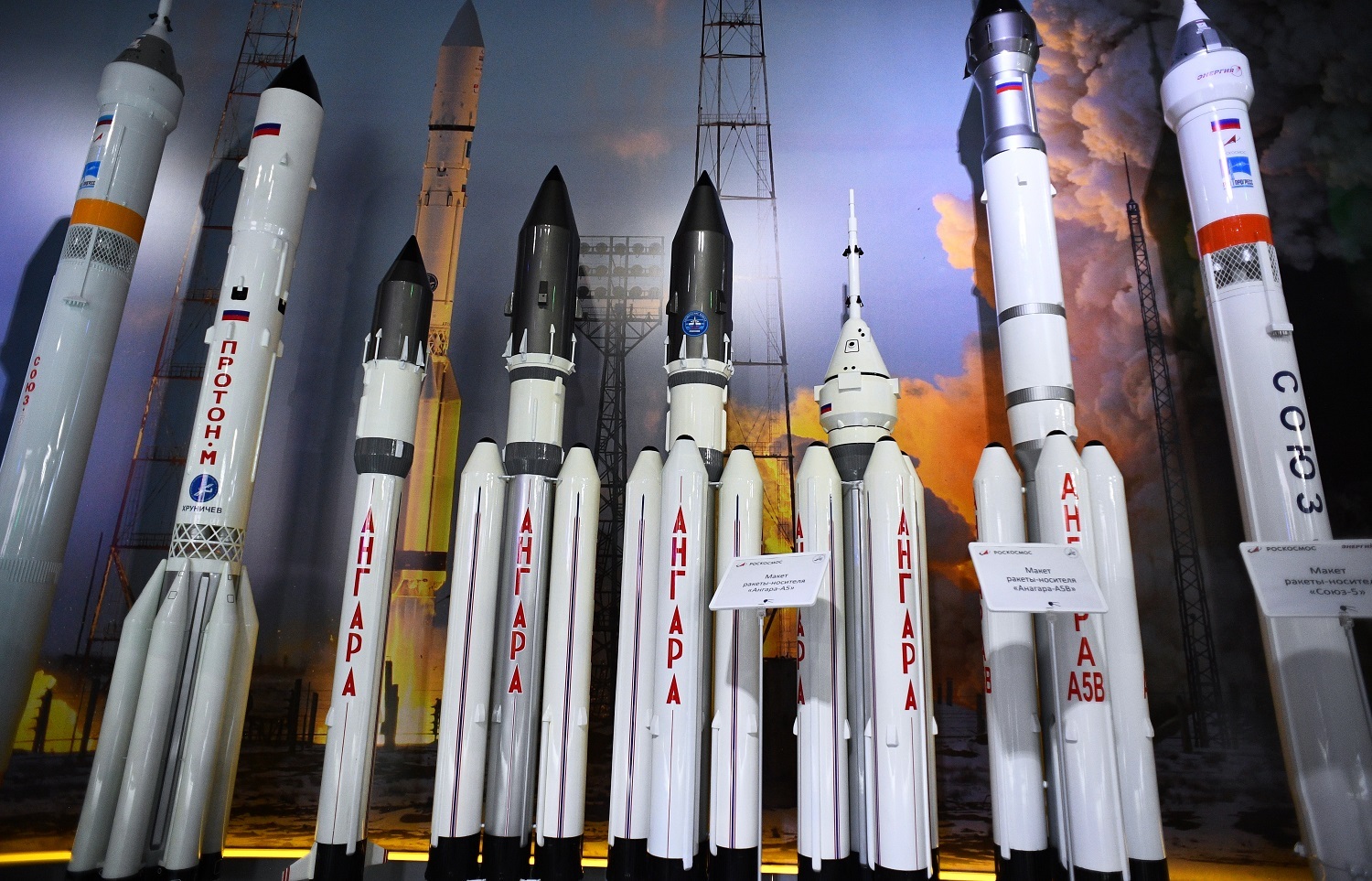 روسيا تطلق صواريخ مطورة إلى الفضاء