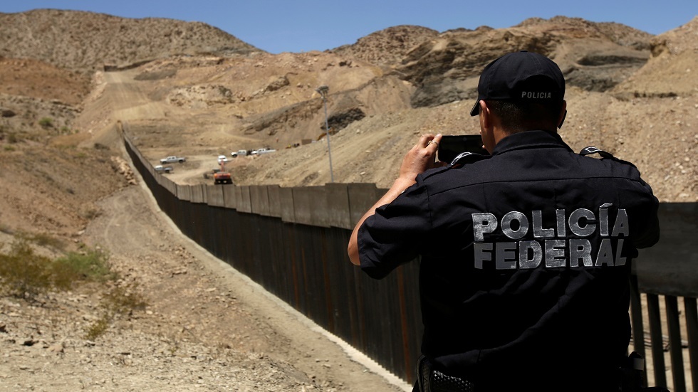 طريقة جديدة للمهربين للتغلب على جدار ترامب على حدود  المكسيك