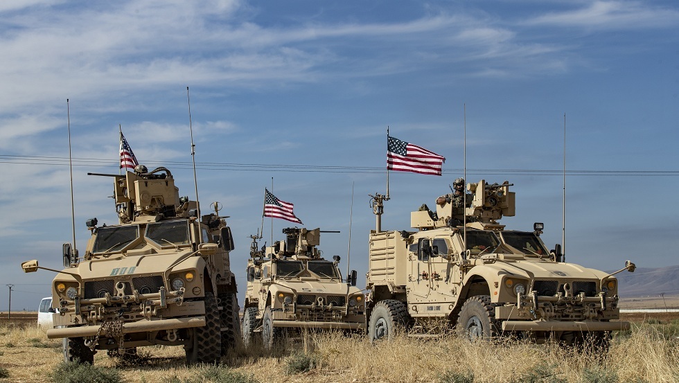 الدفاع الروسية: الجيش الأمريكي أرسل أكثر من 300 شاحنة بالأسلحة إلى شمال سوريا