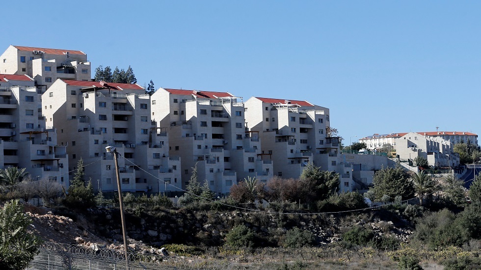 إسرائيل تخطط لبناء 9 آلاف وحدة استيطانية في مطار سابق شمالي القدس