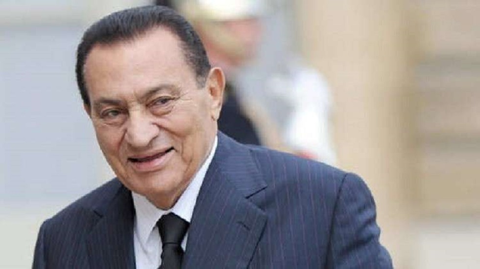 الرئيس المصري الأسبق حسني مبارك في العناية المركزة (فيديو)