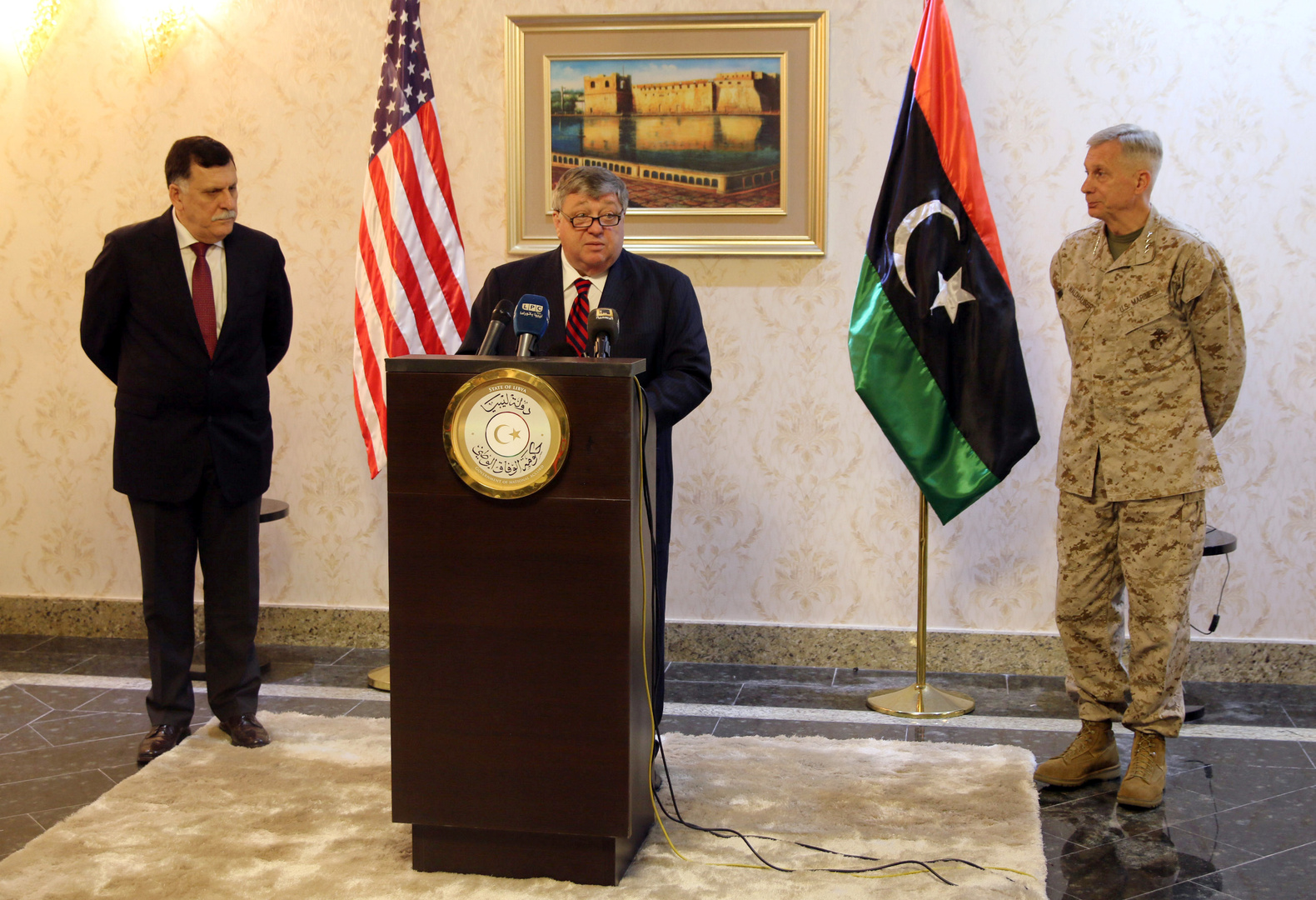 الأمريكيون يتلقون دعوة لمواجهة روسيا في ليبيا