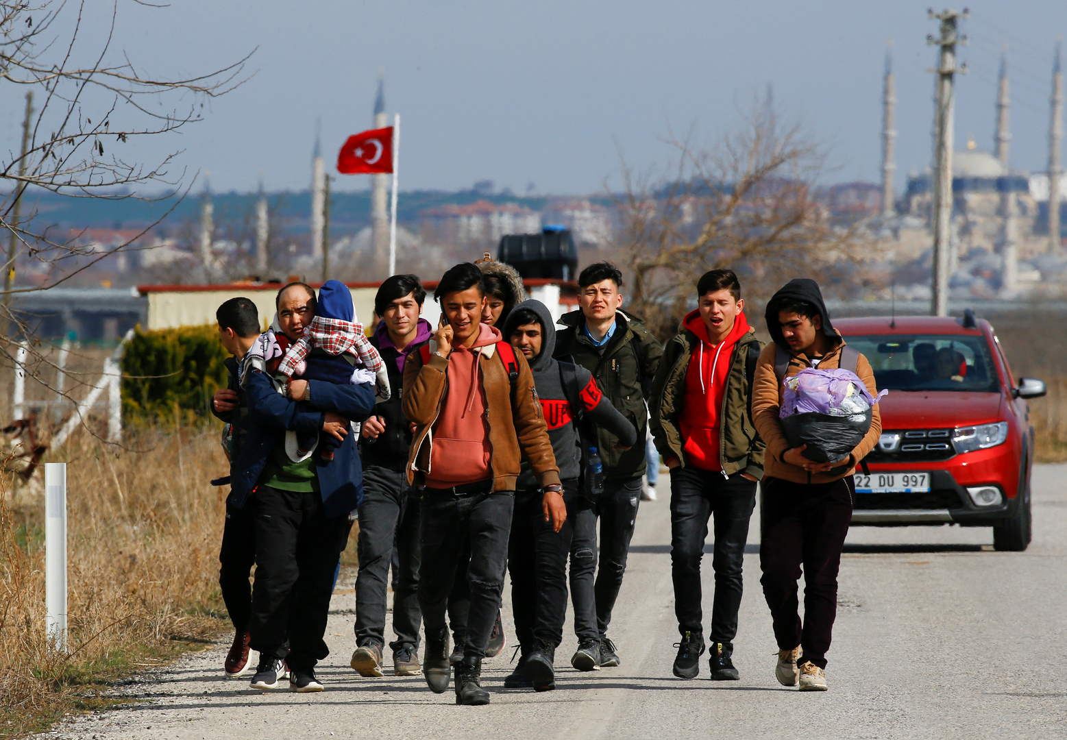 بلغاريا تنوي إرسال ألف عسكري إلى الحدود مع تركيا لمنع تدفق المهاجرين