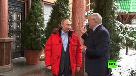 لوكاشينكو يشكو لبوتين من نقص الثلوج في بيلاروس