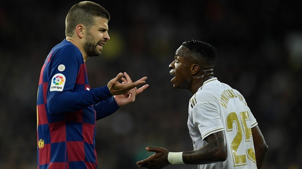 بيكيه يعنف فينيسيوس: "هل أنت مجنون؟"