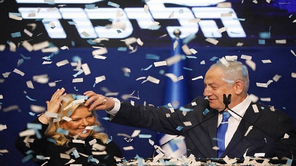 نتنياهو يحتفل بـ"انتصاره الانتخابي بفضل علاقاته بدول عربية وإسلامية كثيرة"!