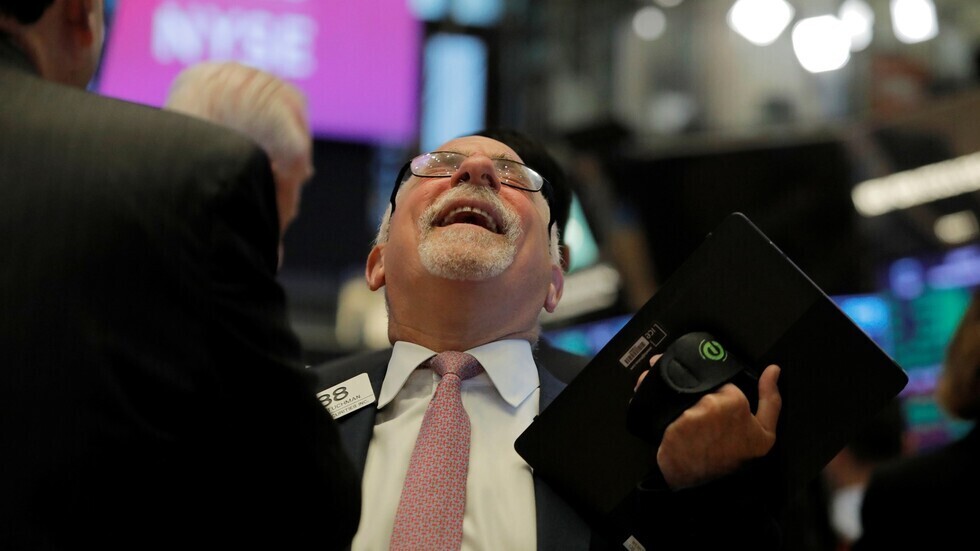 النفط يواصل مكاسبه وسط تفاؤل بجهود منسقة لمكافحة أثر كورونا