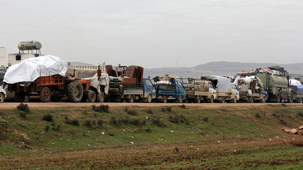 الدفاع الروسية: تركيا تحاول دفع 130 ألف لاجئ ثلثهم من السوريين إلى الحدود مع اليونان