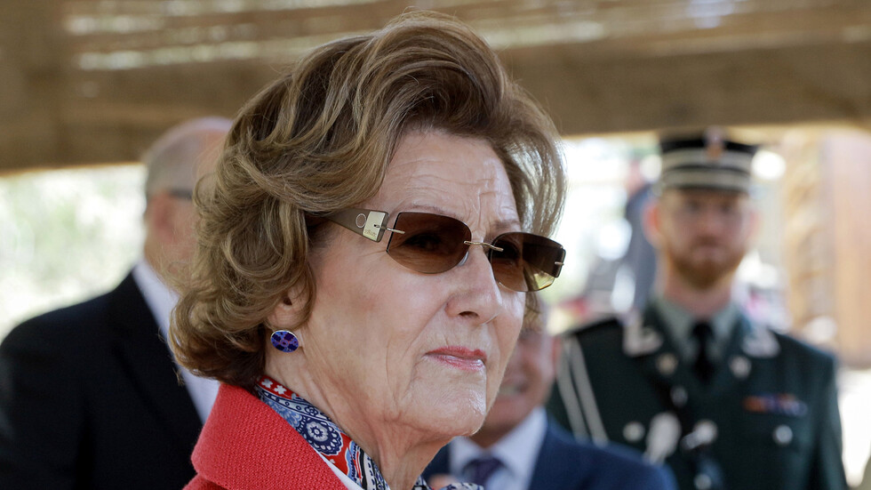 ملكة النرويج تكشف خلال زيارتها للأردن عن قصتها مع الـ"آي باد"!