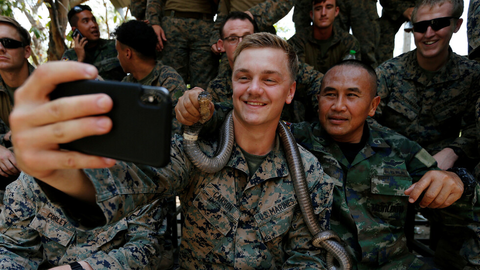 طقوس مقززة يمارسها الجنود الأمريكيون في تايلاند