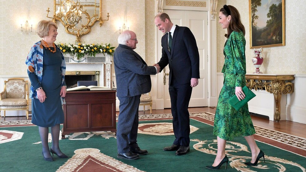 الأمير ويليام:"لم أتخيل أبدا أن أتبع جدتي الملكة إلى حانة"