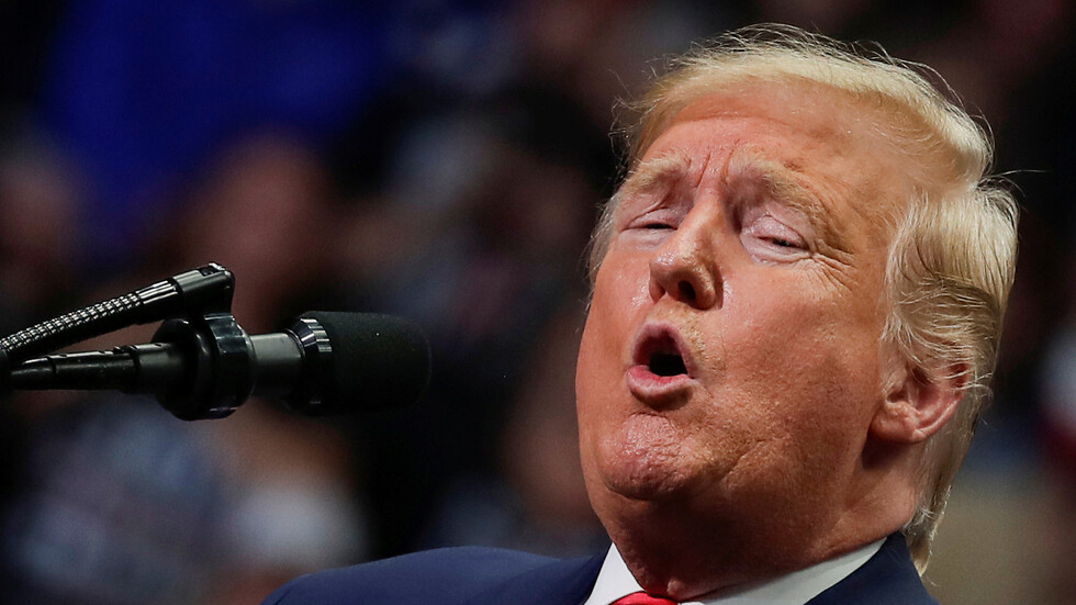 ترامب: لم ألمس وجهي منذ أسابيع بسبب كورونا