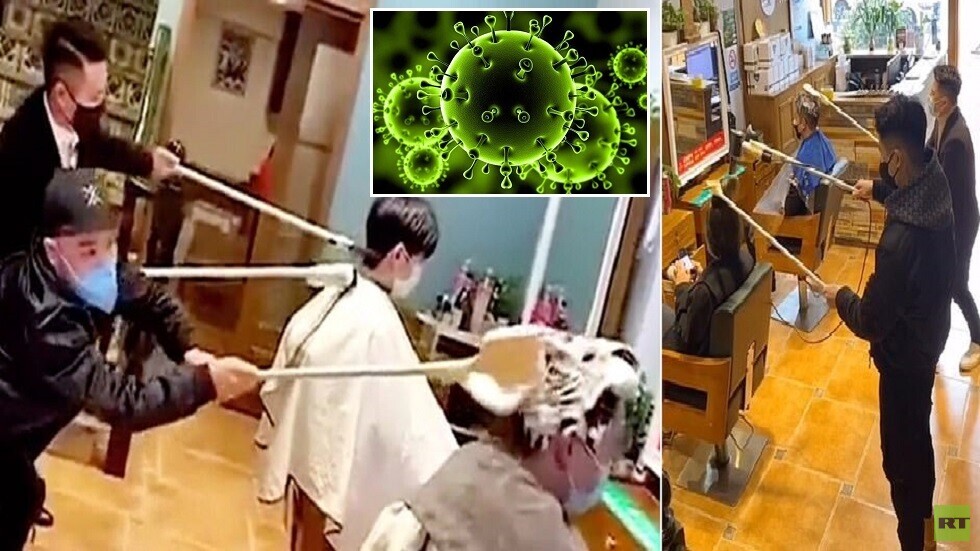 حلاقون صينيون يبتكرون طريقة فريدة لتصفيف شعر زبائنهم والوقاية من كورونا