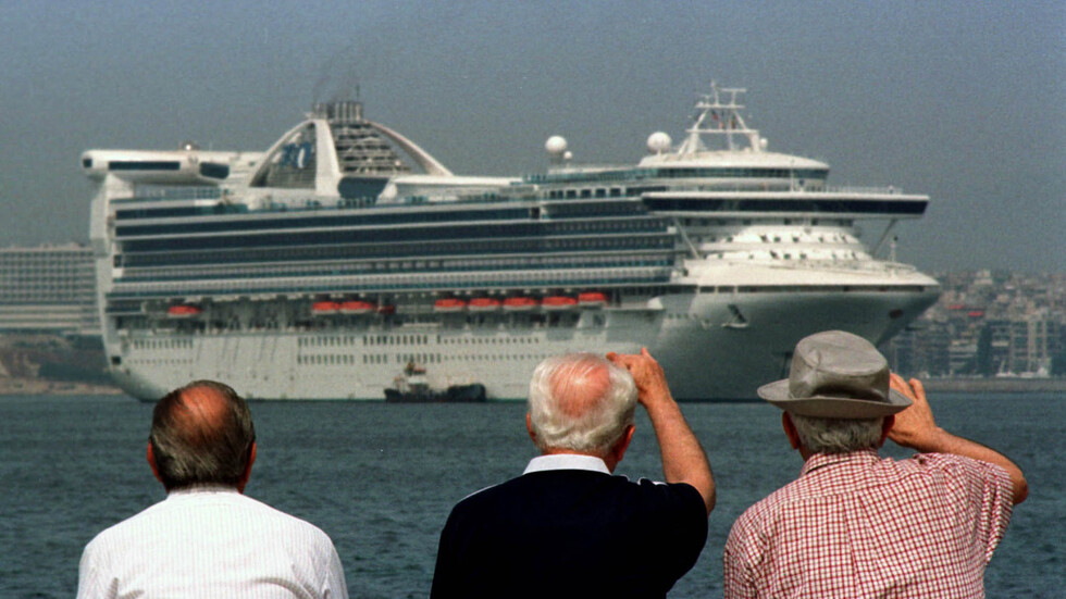 "أميرة" جديدة موبوءة بكورونا قبالة سواحل كاليفورنيا