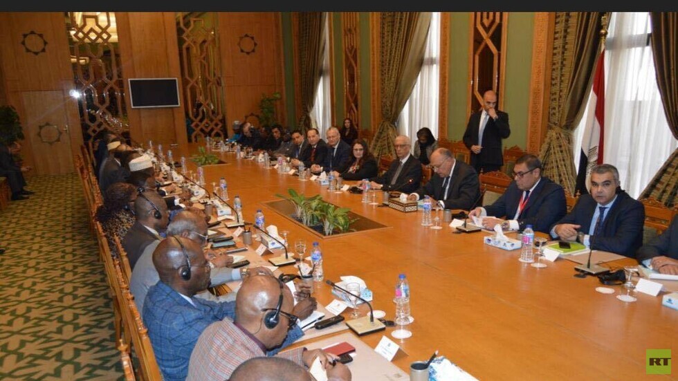 مصر تطلع الدول الإفريقية على تطورات أزمة "سد النهضة"