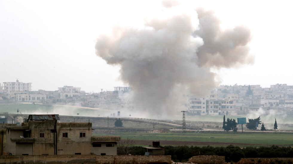 الدفاع التركية تعلن تحييد 21 عسكريا سوريا بعد مقتل جنديين تركيين في إدلب