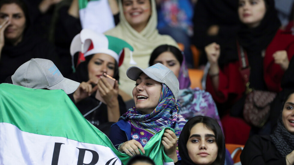 فيروس "كورونا" يوقف كل الأنشطة الرياضية في إيران