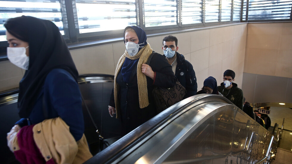 السلطات الإيرانية تفرض قيودا على دخول محافظتين شمالي البلاد في خطوة لمكافحة "كورونا"