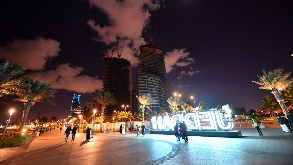 عبارة "هاتي بوسة".. كلفته 1000 دولار واحتمال سجنه