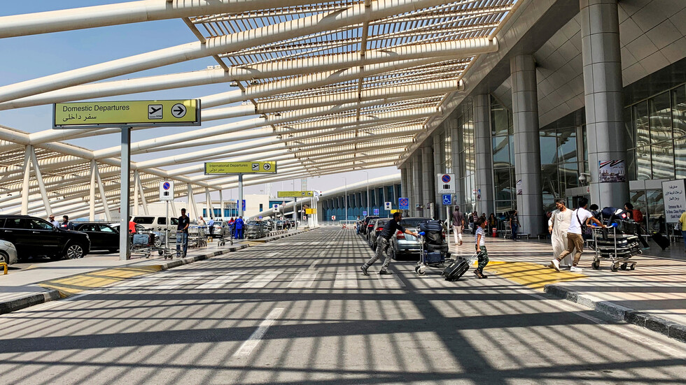 مصر تفرض إجراءات مشددة على طائرة قادمة من الصين