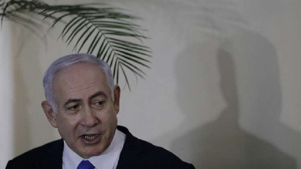 نتنياهو: تجنبوا المصافحة بالأيدي