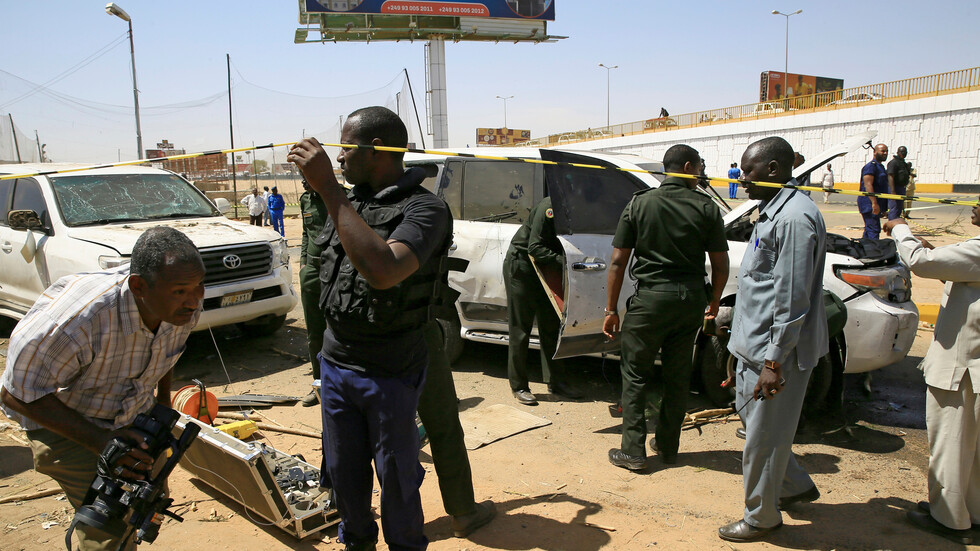 مجلس الأمن السوداني يقرر "الاستعانة بالأصدقاء" بعد محاولة اغتيال حمدوك