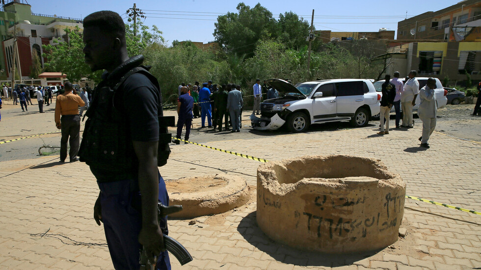 السودان.. إيقاف شخصين أجنبيين على خلفية محاولة اغتيال حمدوك