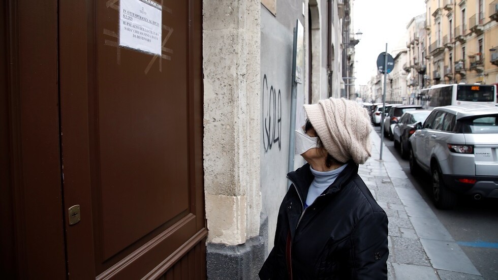 إيطاليا.. شوارع مهجورة بعد قرار توسيع القيود لاحتواء تفشي كورونا (صور)