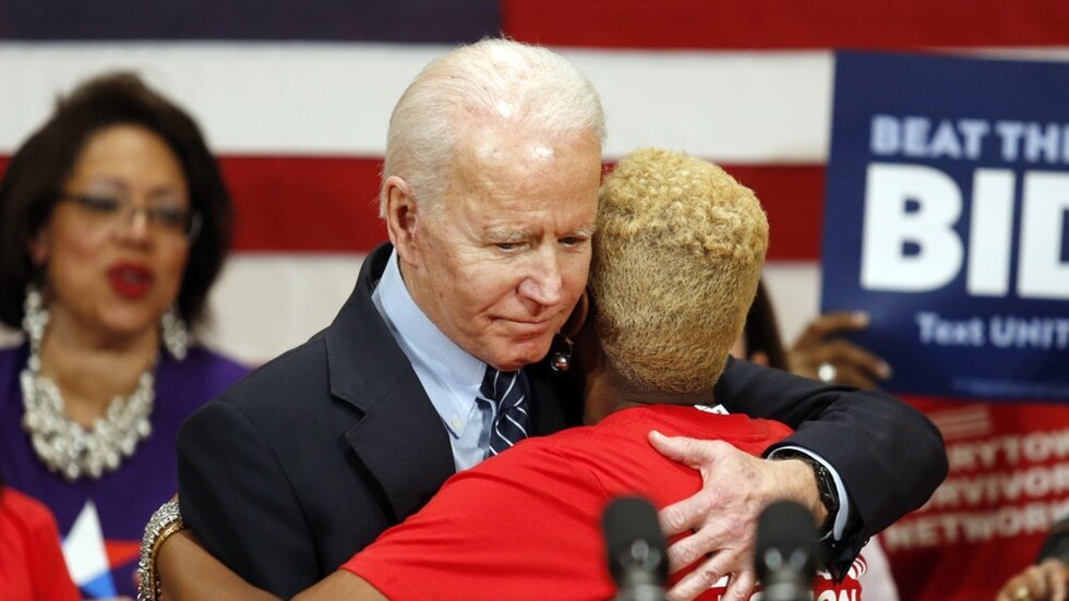 بايدن يعزز تقدمه في السباق الانتخابي بفوز استراتيجي في ميشيغان