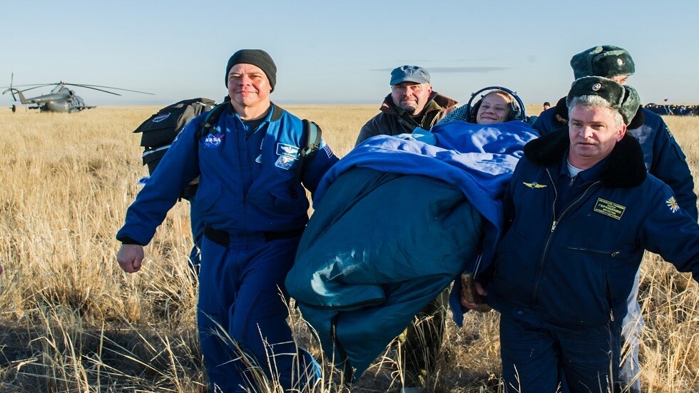 التدريب على إجلاء ونقل رواد الفضاء من المنطقة العسكرية الوسطى