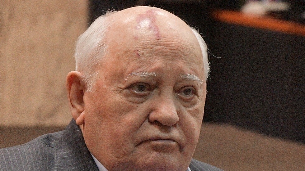 غورباتشوف يناشد قادة العالم التكاتف في وجه كورونا