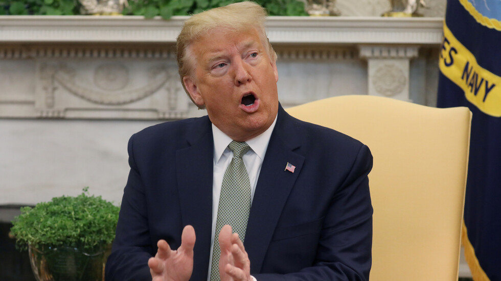 كورونا في الخدمة: كيف يستخدم ترامب الوباء