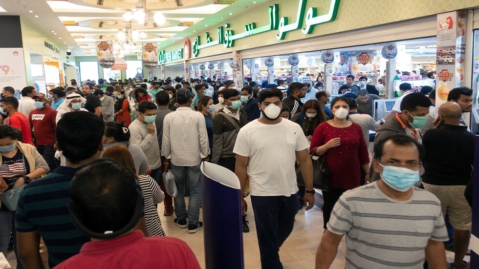 الكويت تنفي نيتها ترحيل الأجانب