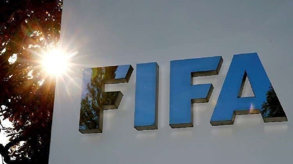 "الفيفا" يوصي بتأجيل كافة المباريات الدولية المقررة في مارس وأبريل