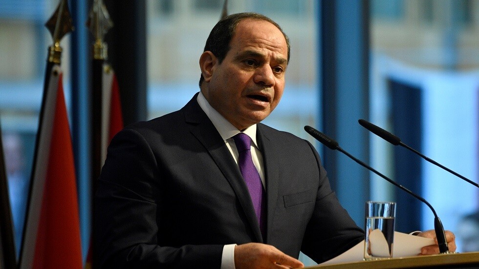 السيسي يأمر بزيادة أجور العاملين في الدولة