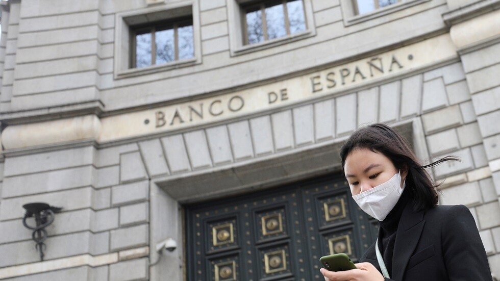 إسبانيا.. قرار بحظر التجول 15 يوما ضمن مساعي الحكومة لاحتواء فيروس كورونا