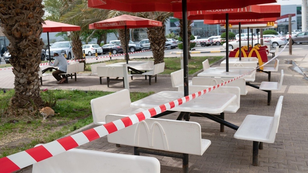 الكويت تغلق المجمعات التجارية ومراكز التسوق والترفيه والتسلية الخاصة بالأطفال بسبب كورونا