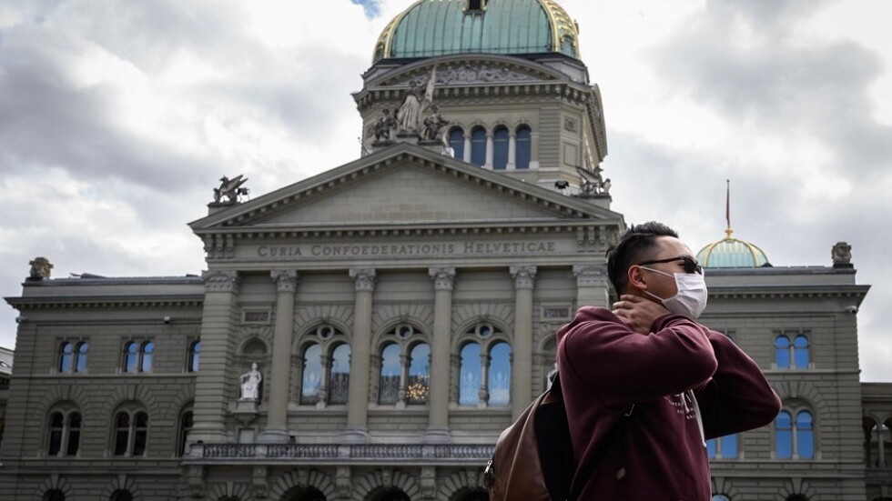 كورونا.. تسجيل ألف إصابة في سويسرا خلال يوم واحد متجاوزة الـ2000